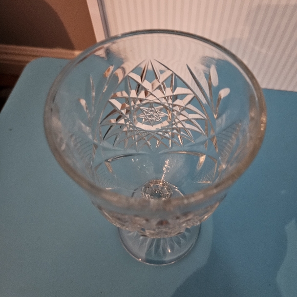 Vintage and Rare Starburst Pattern Water Goblet - Picture 3 of 5